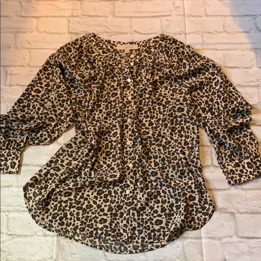 LOFT animal print blouse sz M